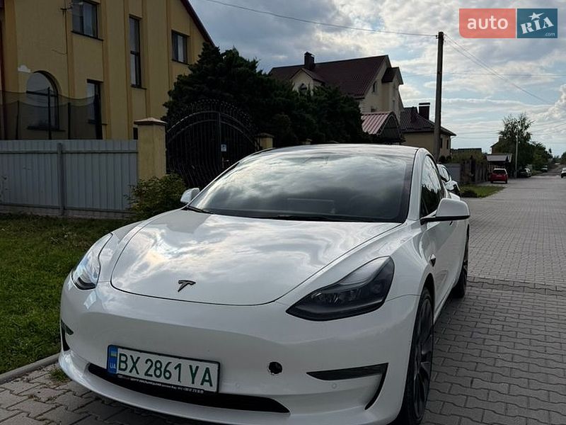 Седан Tesla Model 3 2022 в Хмельницком фото Седан Tesla Model 3 2022 в Хмельницком