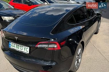 Седан Tesla Model 3 2023 в Киеве