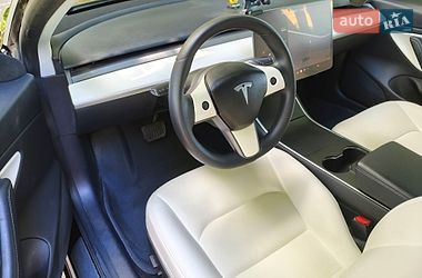 Седан Tesla Model 3 2019 в Немирове
