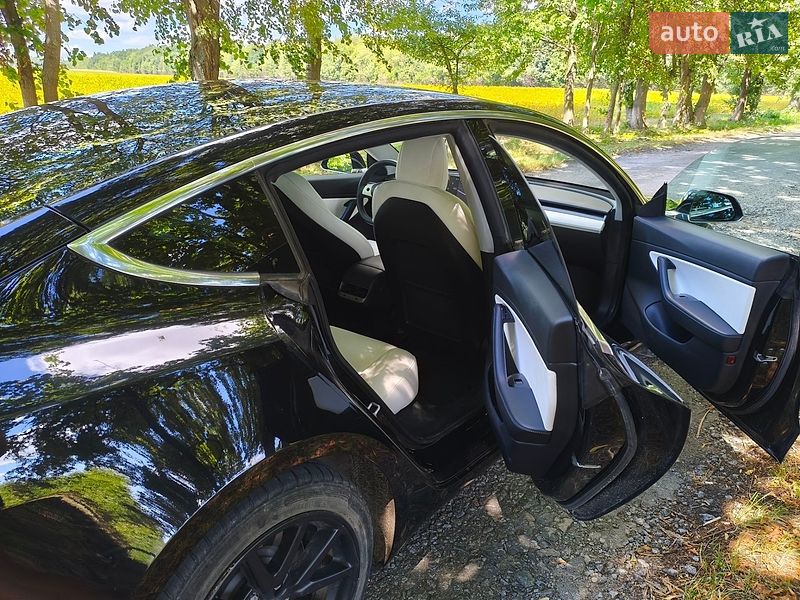 Седан Tesla Model 3 2019 в Немирове