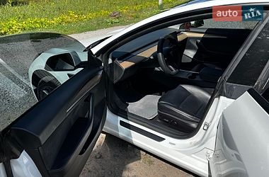 Седан Tesla Model 3 2022 в Львове