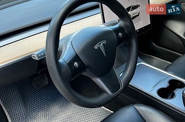 Седан Tesla Model 3 2022 в Львове
