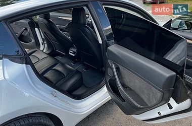 Седан Tesla Model 3 2022 в Львове