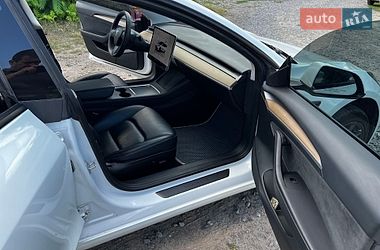 Седан Tesla Model 3 2022 в Львове