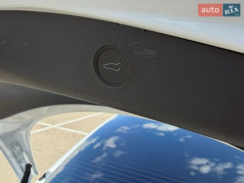 Седан Tesla Model 3 2021 в Киеве фото 23 Седан Tesla Model 3 2021 в Киеве