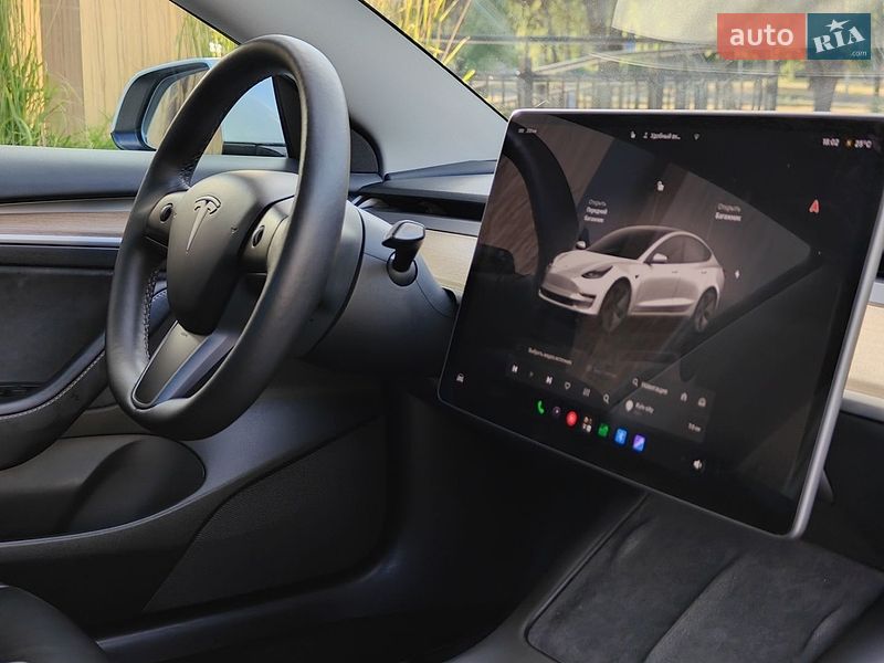 Седан Tesla Model 3 2023 в Киеве
