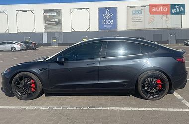 Седан Tesla Model 3 2024 в Києві