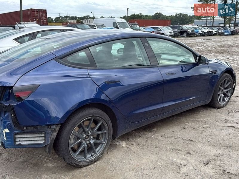 Седан Tesla Model 3 2022 в Ставище