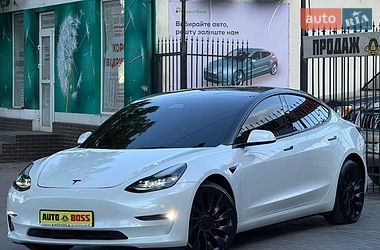 Седан Tesla Model 3 2023 в Николаеве