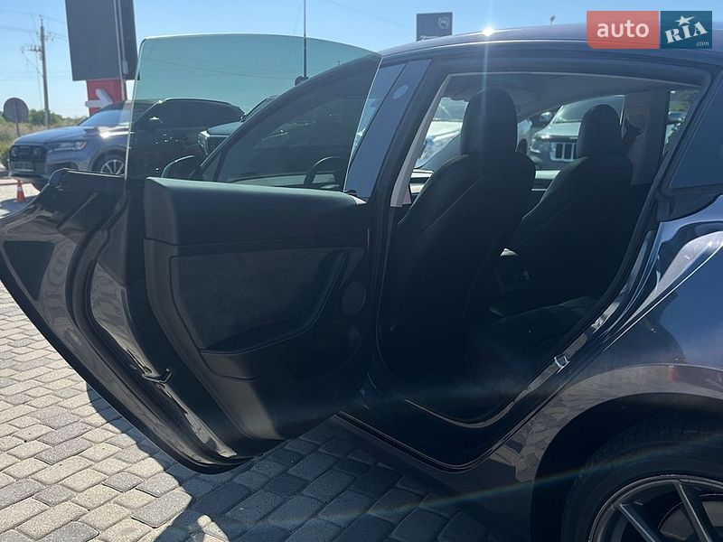 Седан Tesla Model 3 2022 в Мукачевому фото 24 Седан Tesla Model 3 2022 в Мукачевому