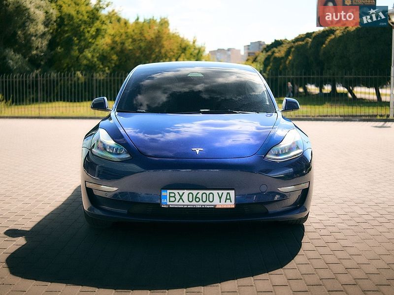 Tesla Model 3 2022