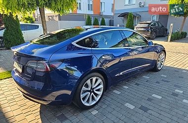 Седан Tesla Model 3 2018 в Борисполі