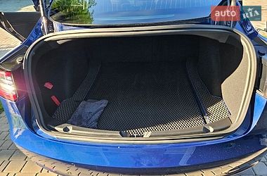 Седан Tesla Model 3 2018 в Борисполі