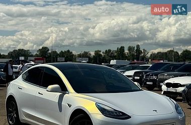 Седан Tesla Model 3 2019 в Києві