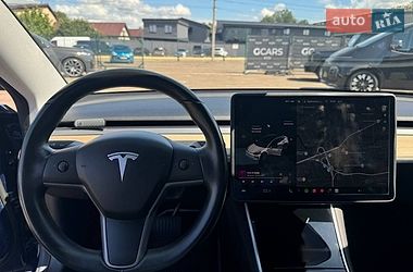 Седан Tesla Model 3 2019 в Києві