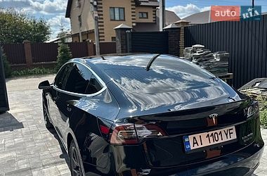 Седан Tesla Model 3 2018 в Києві