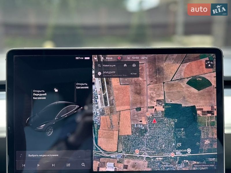 Седан Tesla Model 3 2018 в Києві