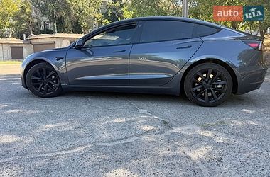 Седан Tesla Model 3 2023 в Николаеве