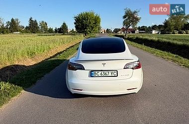 Седан Tesla Model 3 2021 в Самборе