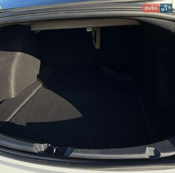 Седан Tesla Model 3 2021 в Самборе