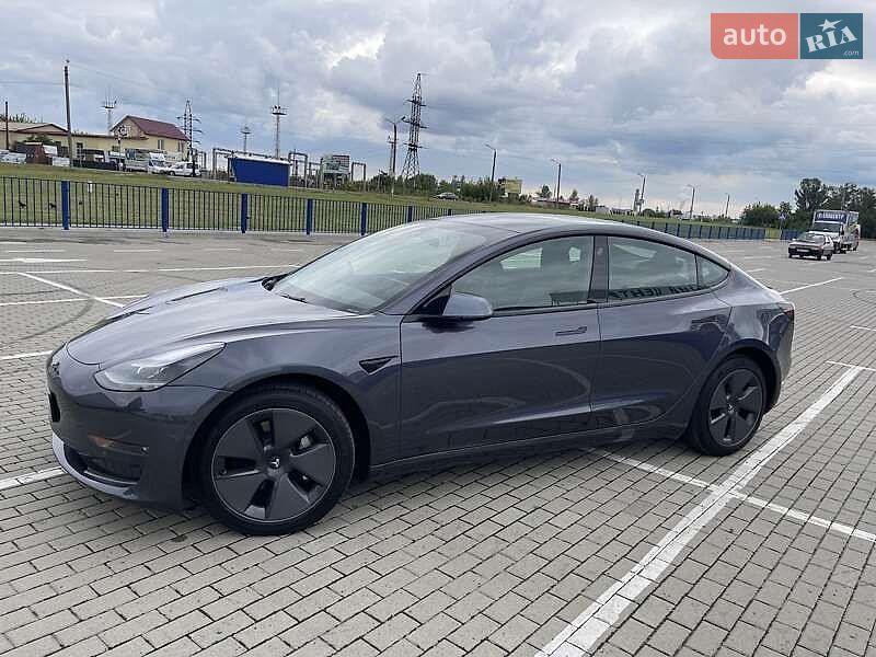 Tesla Model 3 2021