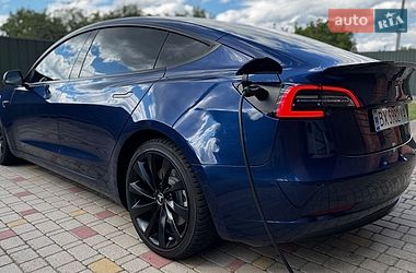 Седан Tesla Model 3 2022 в Немирові