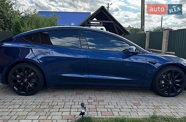 Седан Tesla Model 3 2022 в Немирові