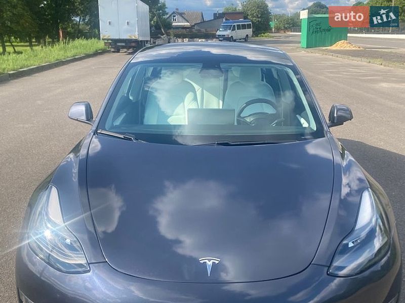 Седан Tesla Model 3 2021 в Ковеле