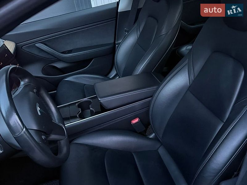 Седан Tesla Model 3 2019 в Білій Церкві