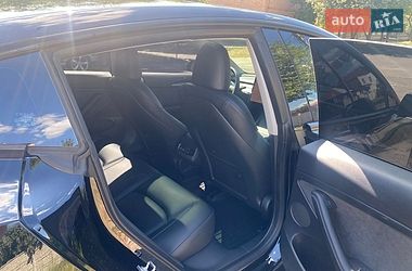 Седан Tesla Model 3 2023 в Харькове