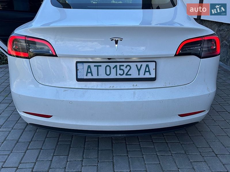 Седан Tesla Model 3 2019 в Коломые