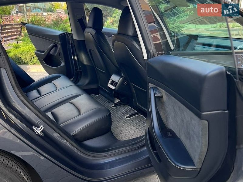Седан Tesla Model 3 2023 в Софиевской Борщаговке