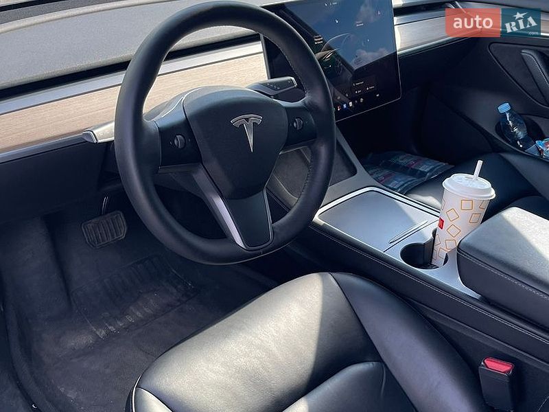 Позашляховик / Кросовер Tesla Model 3 2022 в Києві