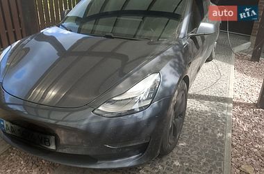 tesla model-3 2019 в Киев от профессионального продавца Евгений Сергеевич Фурятос