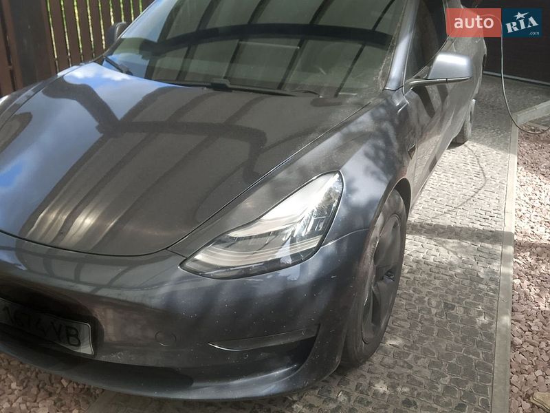 Седан Tesla Model 3 2019 в Киеве