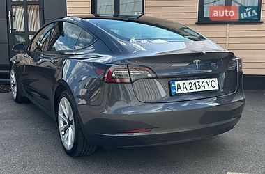 Седан Tesla Model 3 2022 в Киеве