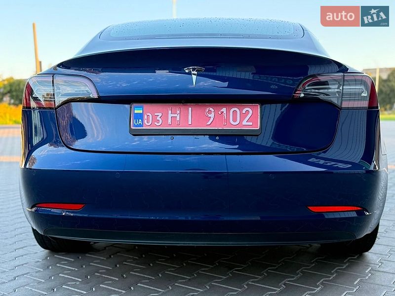 Седан Tesla Model 3 2018 в Владимире
