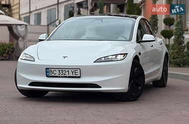 Седан Tesla Model 3 2025 в Стрые