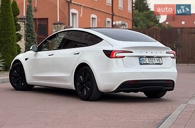Седан Tesla Model 3 2025 в Стрые