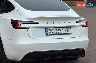 Седан Tesla Model 3 2025 в Стрые