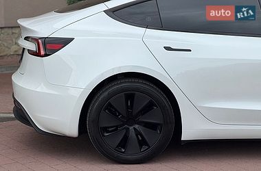 Седан Tesla Model 3 2025 в Стрые