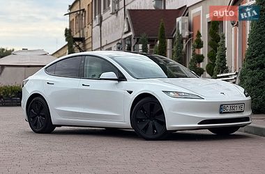 Седан Tesla Model 3 2025 в Стрые