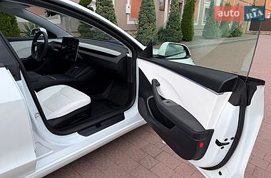 Седан Tesla Model 3 2025 в Стрые