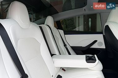 Седан Tesla Model 3 2025 в Стрые
