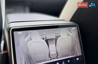 Седан Tesla Model 3 2025 в Стрые