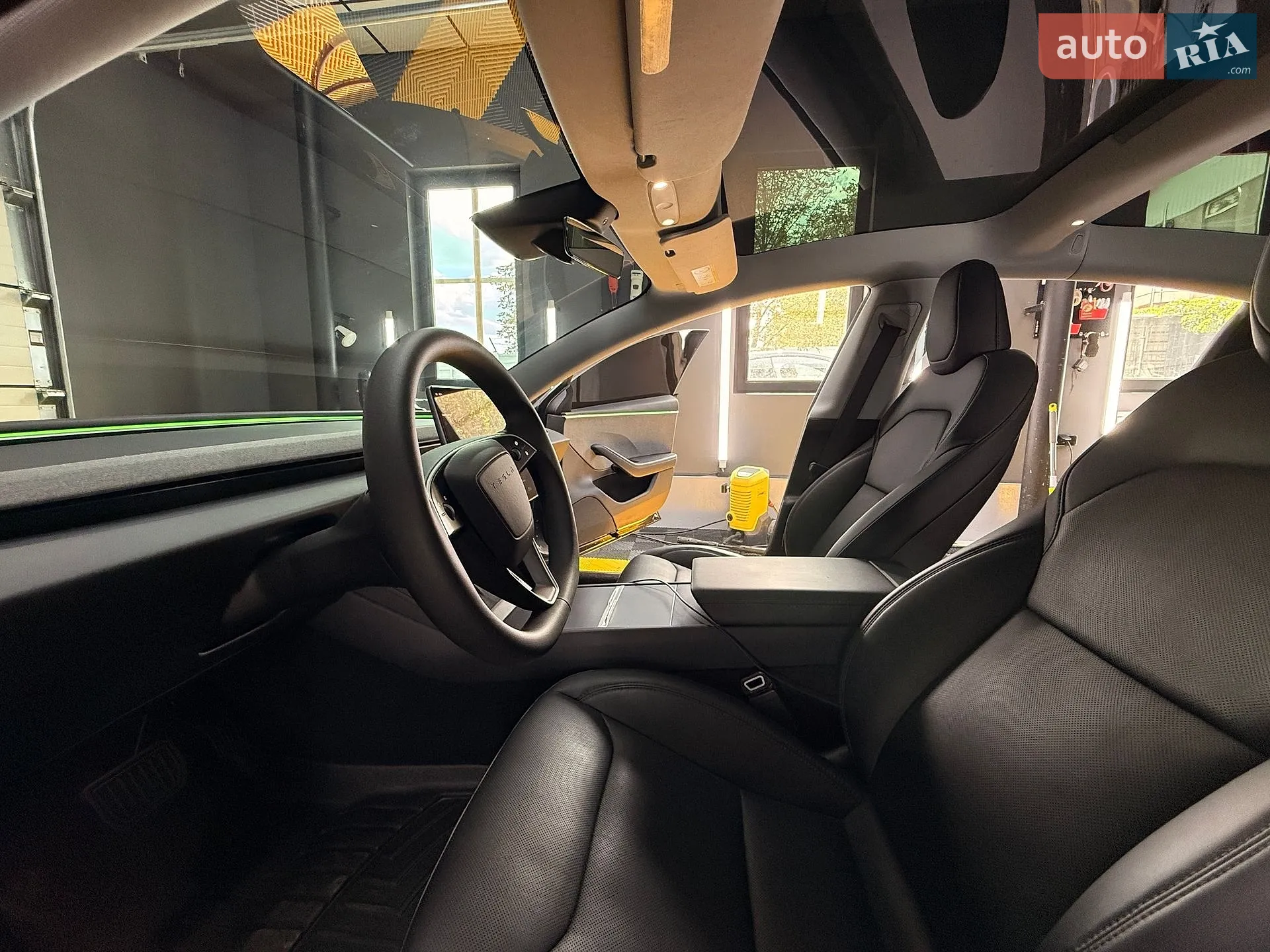 2025 Tesla Model 3 - мініатюра 44
