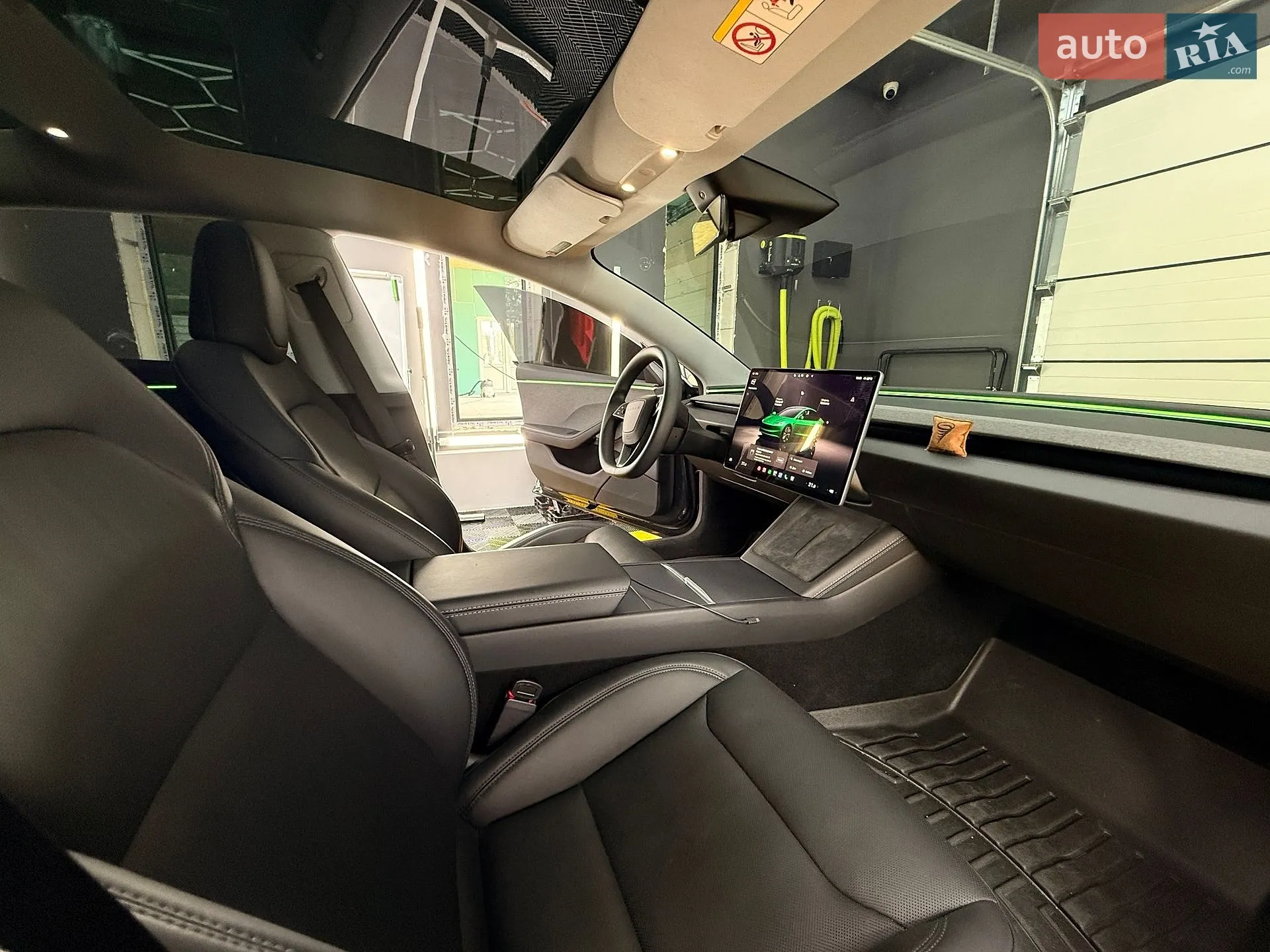 2025 Tesla Model 3 - мініатюра 47