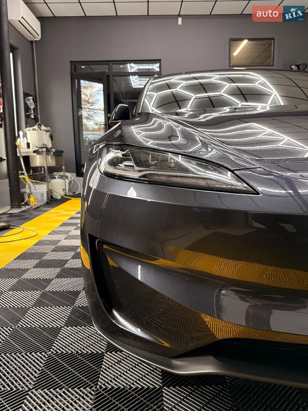 2025 Tesla Model 3 - мініатюра 17