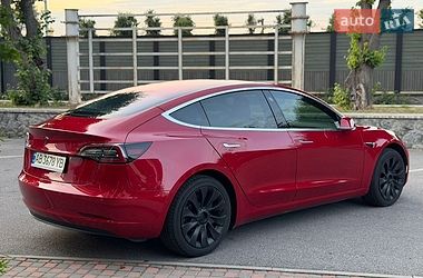 Седан Tesla Model 3 2018 в Виннице