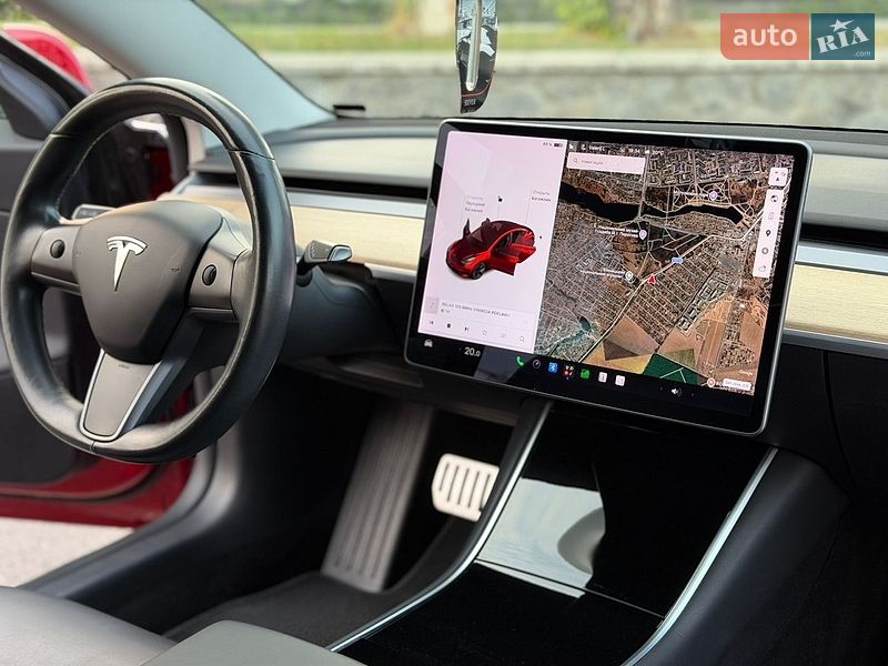 Седан Tesla Model 3 2018 в Виннице
